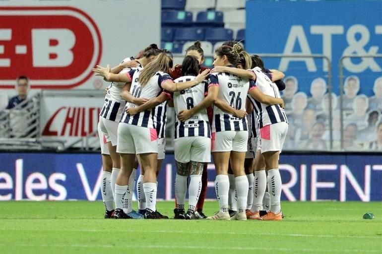 Rayadas venció al América 4-1 en la ida de la Semifinal, por lo que las obligadas a anotar rápido eran las capitalinas.