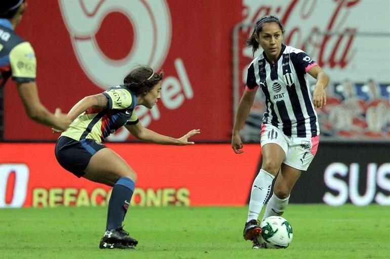 Rayadas venció al América 4-1 en la ida de la Semifinal, por lo que las obligadas a anotar rápido eran las capitalinas.