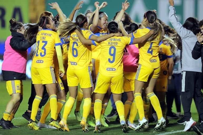 Las felinas sumaron su tercer título en la Liga MX Femenil gracias a que fueron más certeras en los penales.