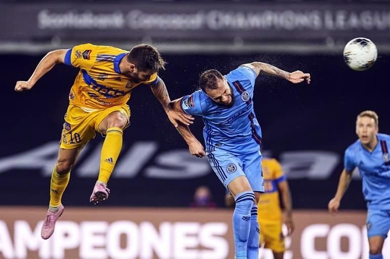 Gignac marcó de cabeza el 1-0 que ponía el partido 2-0 para Tigres.