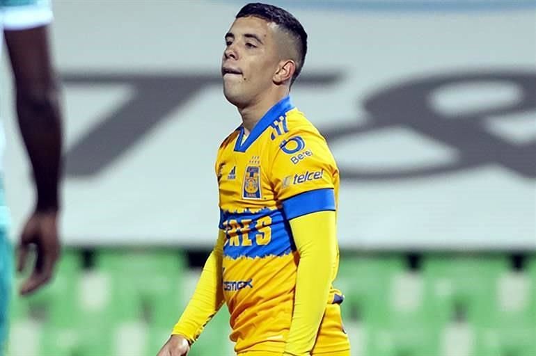 Leonardo Fernandez inició como titular en el ataque de Tigres acompañando a Carlos González.