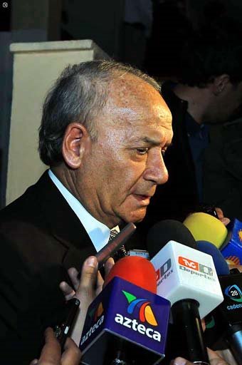 El presidente de Cruz Azul, Guillermo Álvarez, habló ante los medios y lamentó la muerte de uno de los íconos del equipo de La Noria.