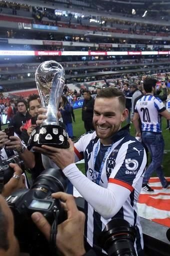 Rayados ganó su quinto título de Liga y los festejos en la cancha no se hicieron esperar.