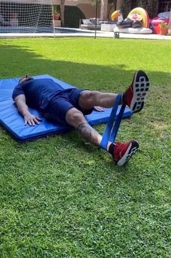 El francés André-pierre Gignac acelera el paso para cuando se reanude la Liga MX y presume sus ejercicios en sus historias de Instagram.