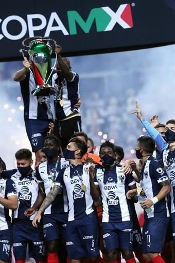 Así fueron los festejos de Rayados a nivel de cancha tras ganar la Copa MX.