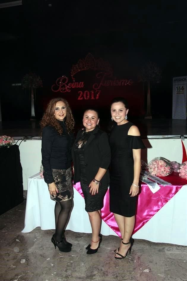 Adriana Guajardo, Velia Guajardo y Alejandra Guajardo