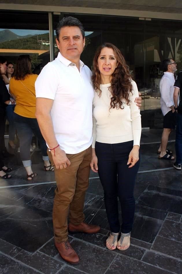 Marco Antonio Rodríguez y Yolanda Jaúregui
