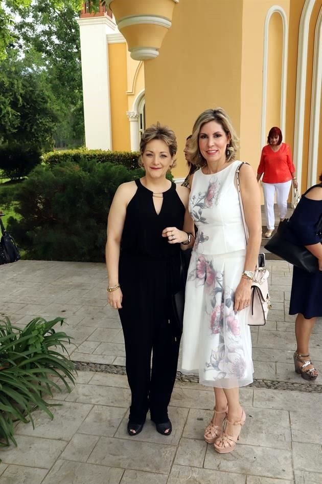 Elva López y Armida Padilla de Padrón
