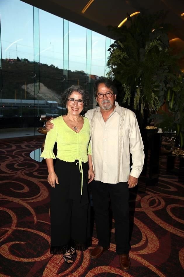 Nora Patricia de Salazar y José Gilberto Salazar