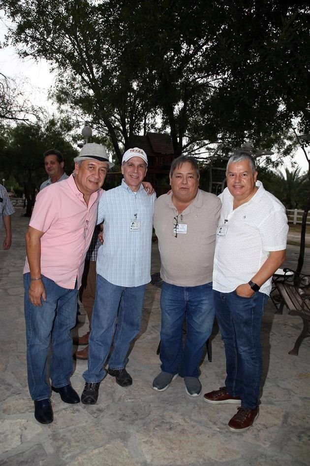 Arturo Ovando, Gerardo Leal, Rodolfo Silva y Sergio O´farrill