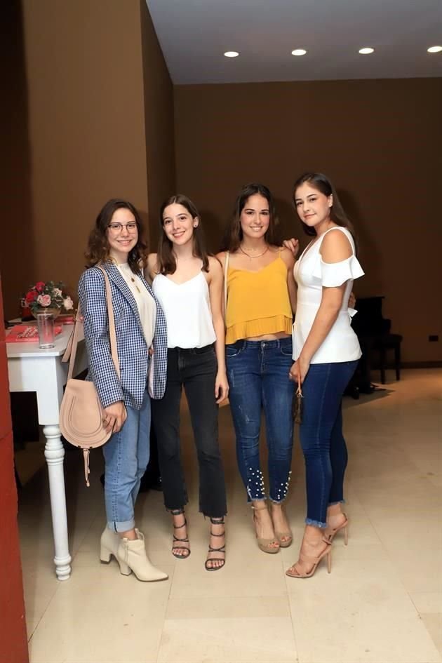 Renata Landeros, Montse Rubies, Martha Lucía Bours y Marcela Bravo