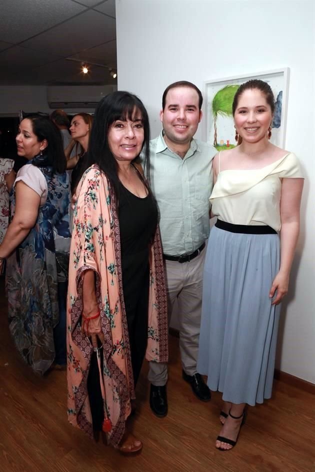 Irma Sánchez de Villarreal, Ricardo Villarreal y Maru Padilla