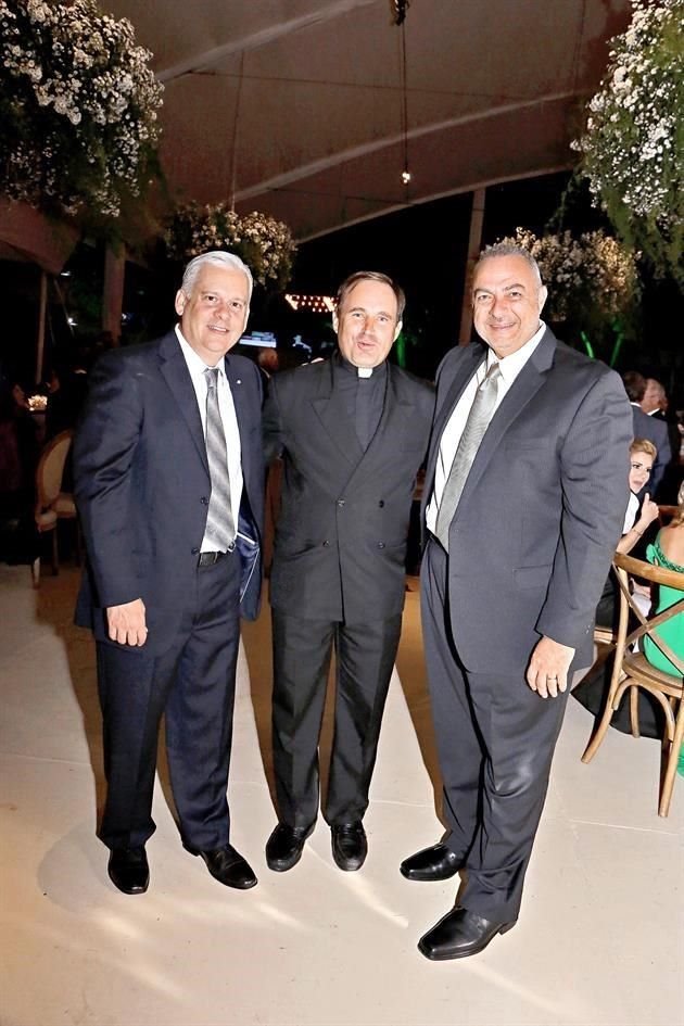 Francisco Ballesteros, Padre Gabriel González Zambrano y Nazario Assad Canavati