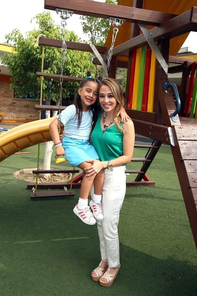 Camila Garza y Lissette Montúfar de Garza