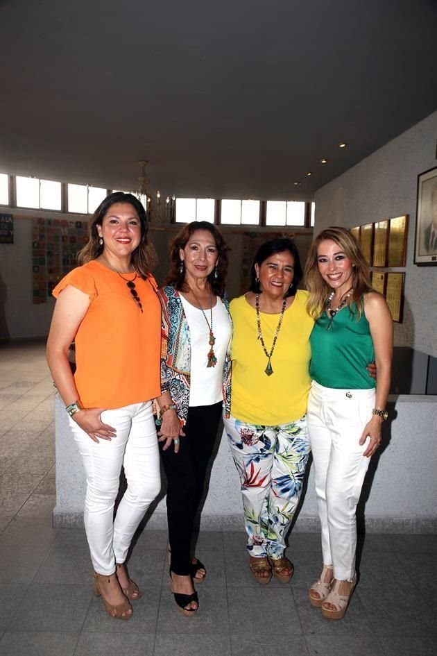 Brenda Garza, Chiquis Galindo, Graciela Flores de Montúfar y  Lissette Montúfar de Garza