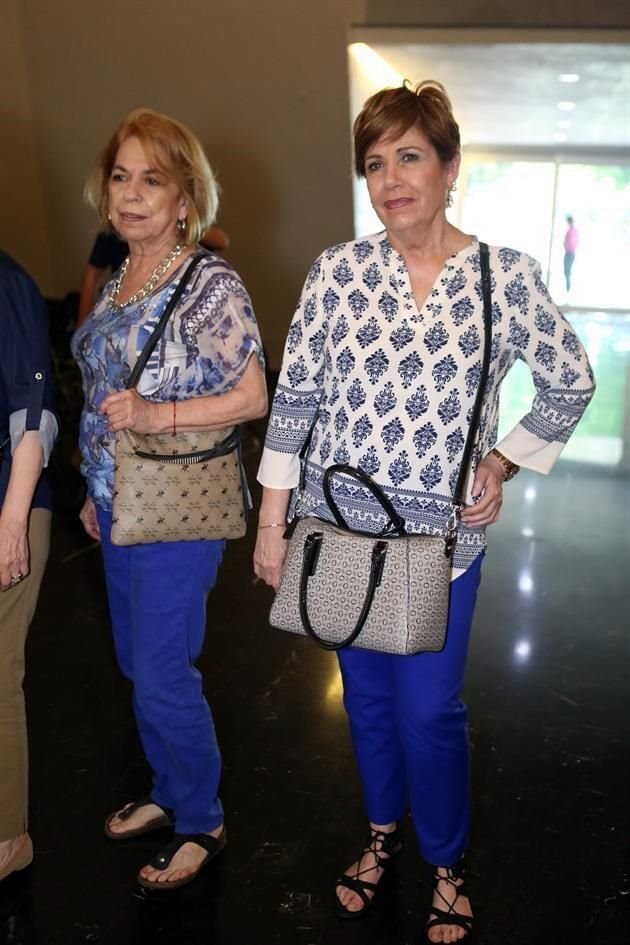 Pilar Herrera de De la Garza y Yolanda Gámez de Urquijo