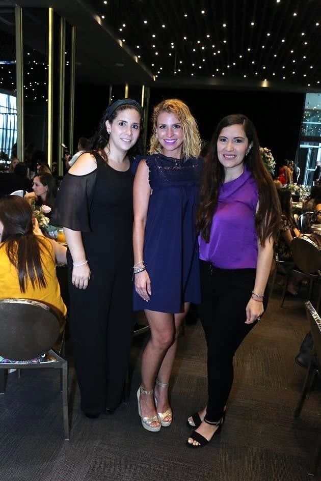 Mariana Elizondo de Aguilar, Daniela de la Garza de Gorena y Lorena Canales de Susarrey