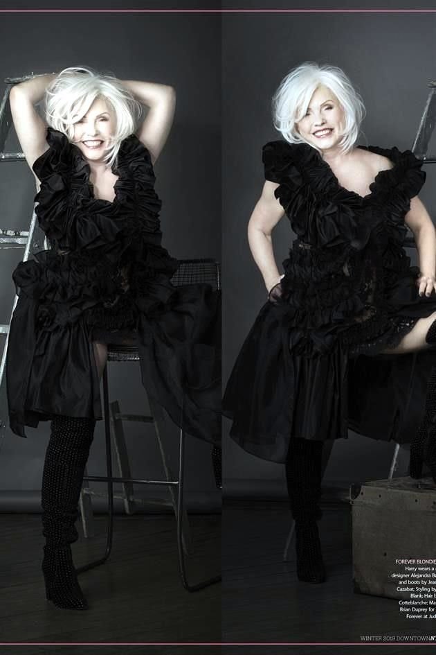 Debbie Harry usando un outfit de la diseñadora Alejandra Burguette