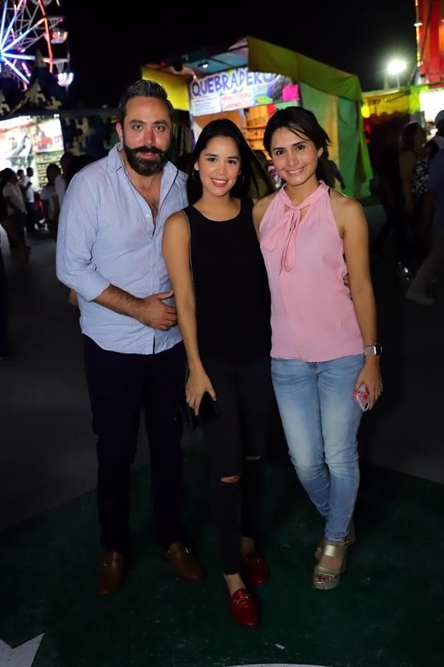 Arturo Pacheco, Yuneli Higareda y Brenda Garcia