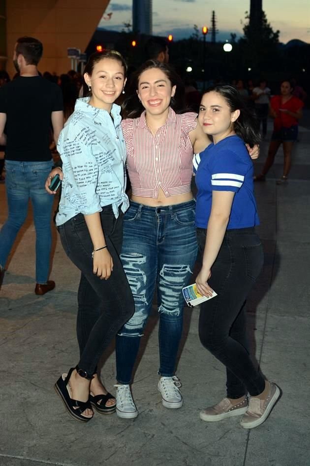 Loretta González, Regina de los Santos y Jessica Guerra