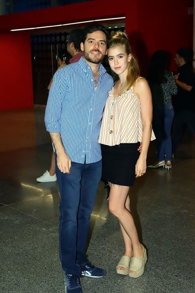 Óscar Ramírez y Lory Dávalos