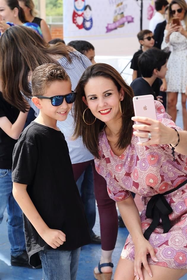 Paolo Mora y Michelle Gómez