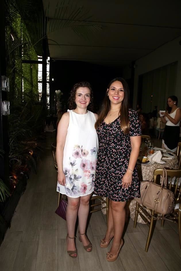 Adalia Garza y Lizeth Delgado de Torres