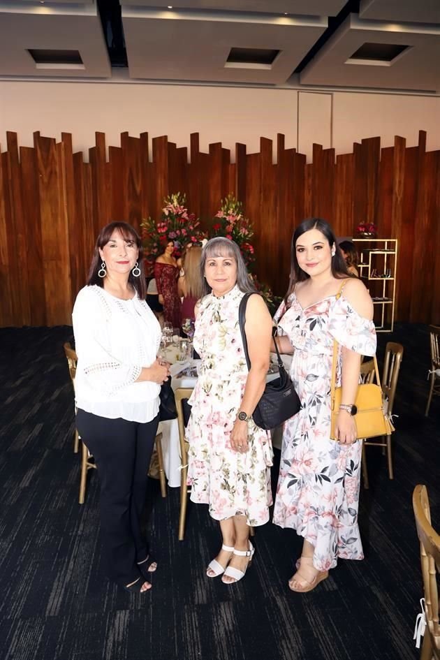 Marilú González, Teresita González y Julissa González