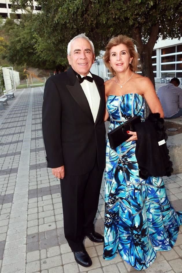 José Luis Guerrero y Alejandra Aguilar de Guerrero