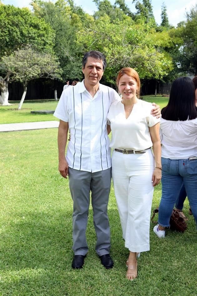 Otoniel Correa y Adriana de Correa