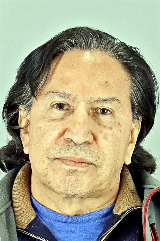 El ex Presidente de Perú Alejandro Toledo, fue detenido en su residencia de California al existir una orden de extradición por actos de corrupción en su país.