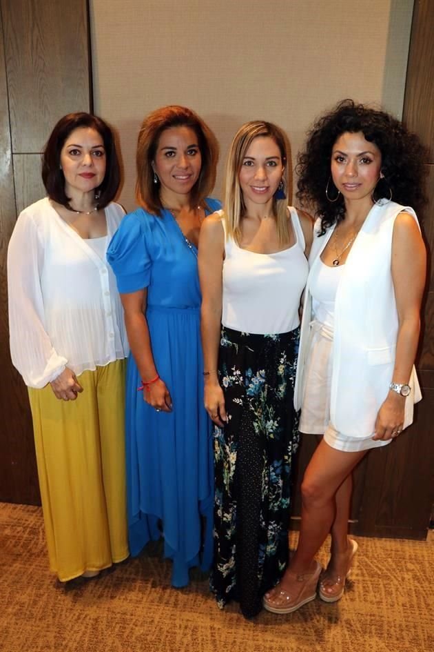 Lupita Bedolla, Laura de Sánchez, Ale Sánchez y Diana Vázquez