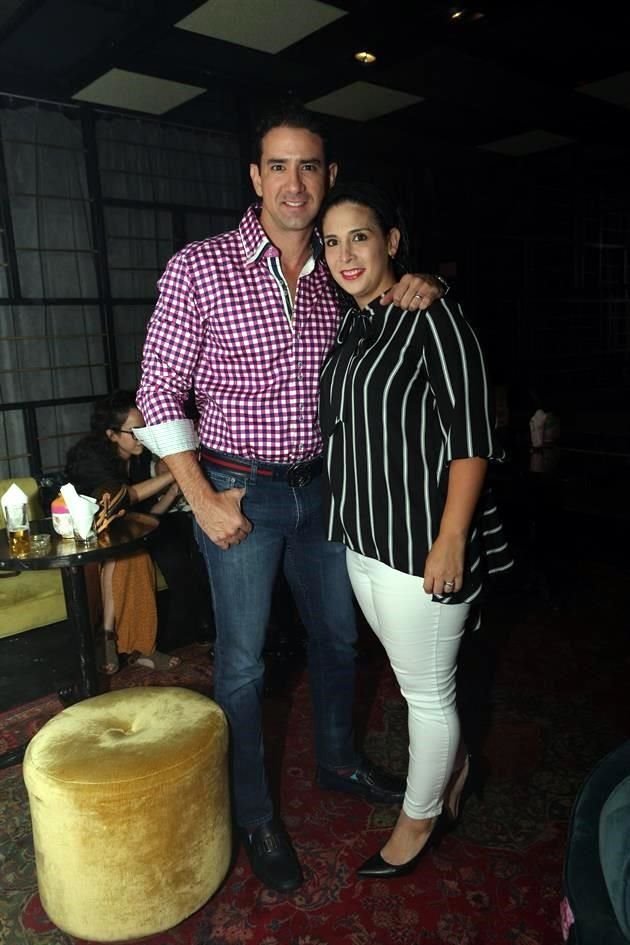Gabriel Aguilar y Mariana Elizondo
