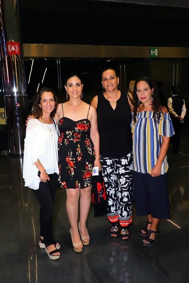 Julia María Gil, Vicky Téllez, Sonia de Hoyos y Alejandra Santa Cruz