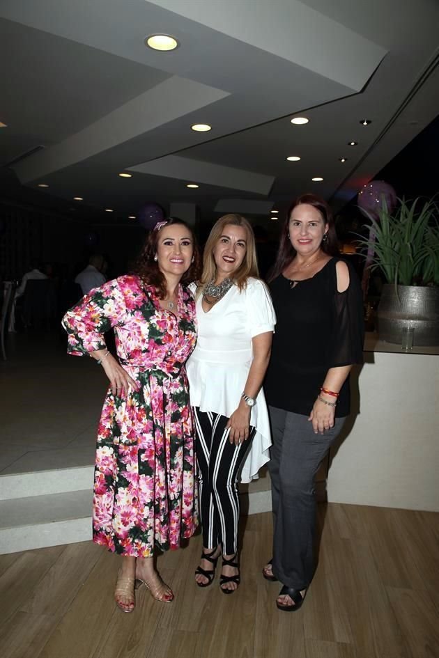Diana Laura Macías de Ramírez, María Luisa Parker y Karla Tijerina