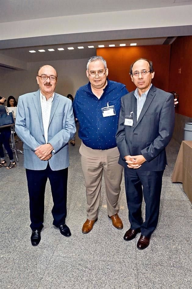 Carlos Madrid, Julio Ochoa y César Puesan