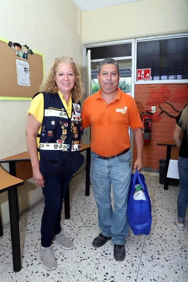 Susan Rodríguez Estrada y Víctor Olivo
