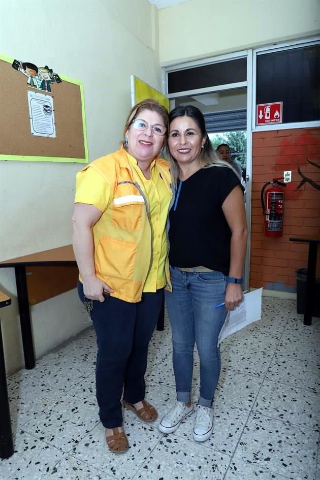 Maye Quintanilla y Nelly Gutiérrez