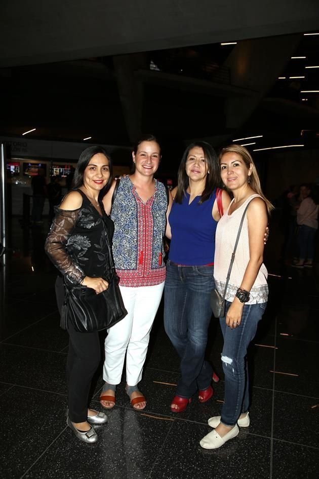 Eni Valdés, Norma Ortiz, Laura Guzmán y Jobenely Cabello