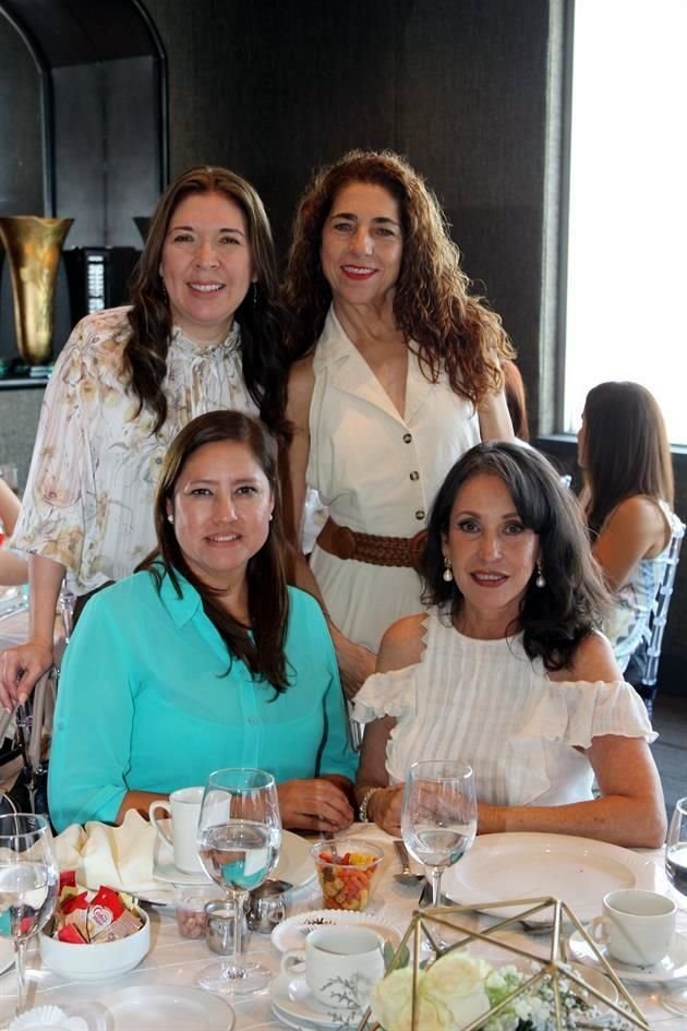 Hilda Luz Jiménez, Hilda Martínez, Roció González y Gabriela Rosales