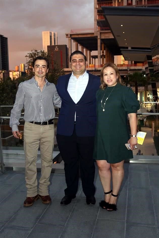 David Morales, José Luis Mastretta y Caty Pérez Bulnes de Mastretta