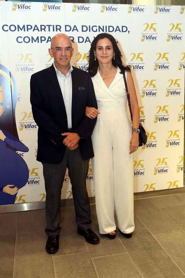 Jorge Olvera y Coco Ramírez de Olvera