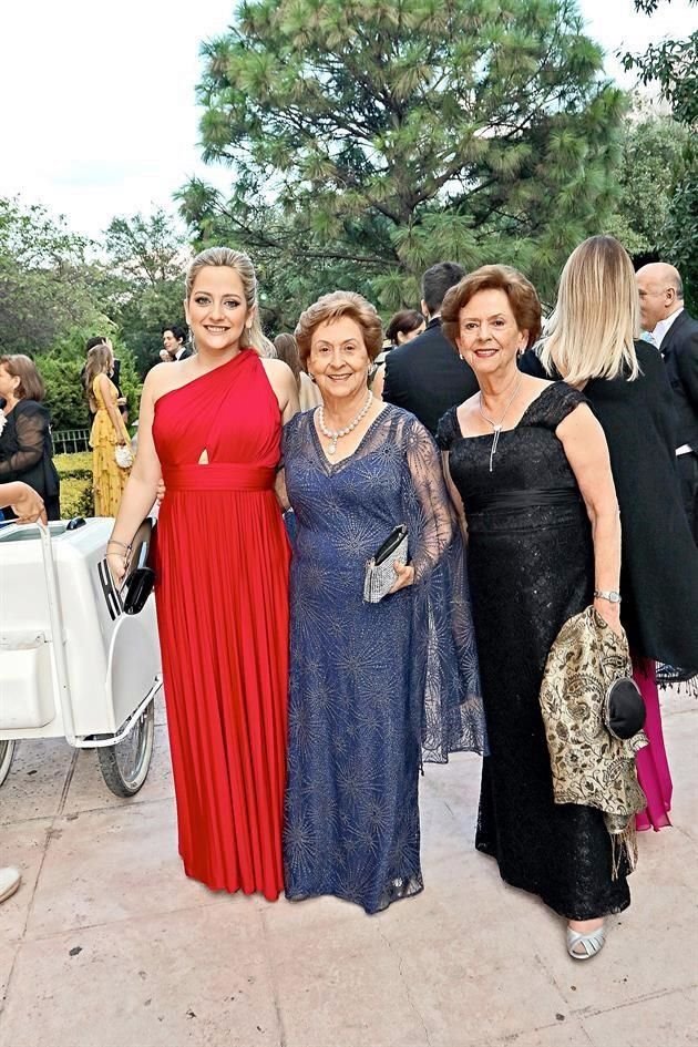 María Eugenia Zambrano, Esthela Benítez de Zambrano y Susana Benítez de Del Río