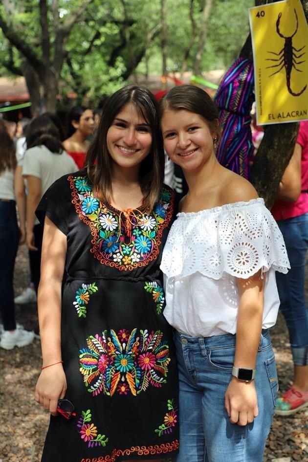 Alexa Robles y Camila Torres