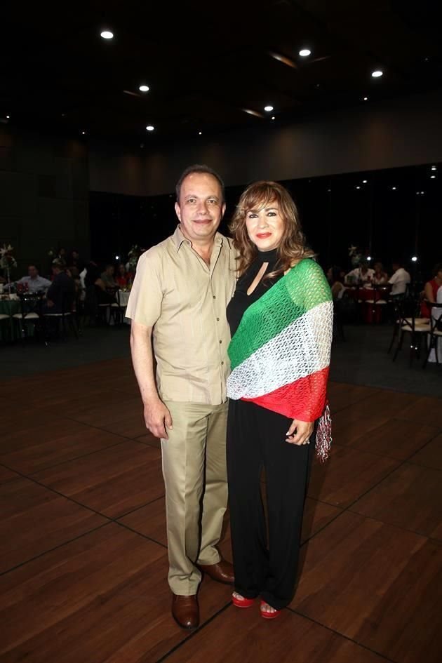 Gustavo Martínez y Betty Camacho de Martínez