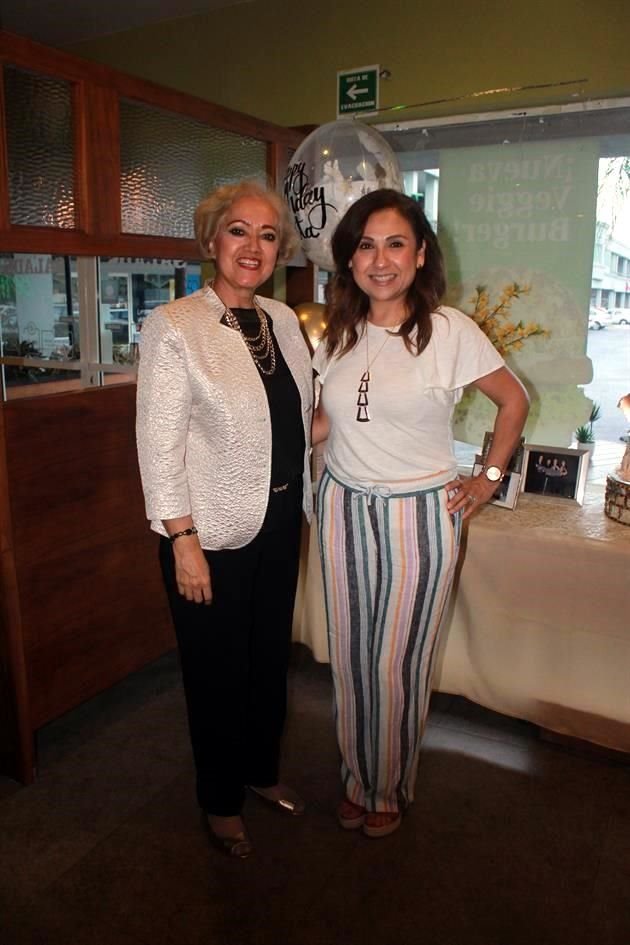 Rosalva Herrera Medina y Christina González