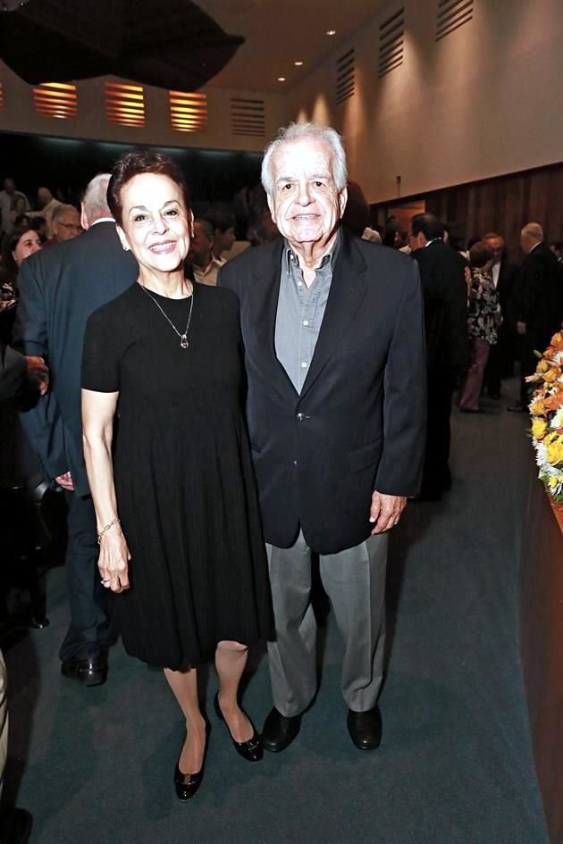 Yolanda Lozano Monfort y Jorge Cardenas