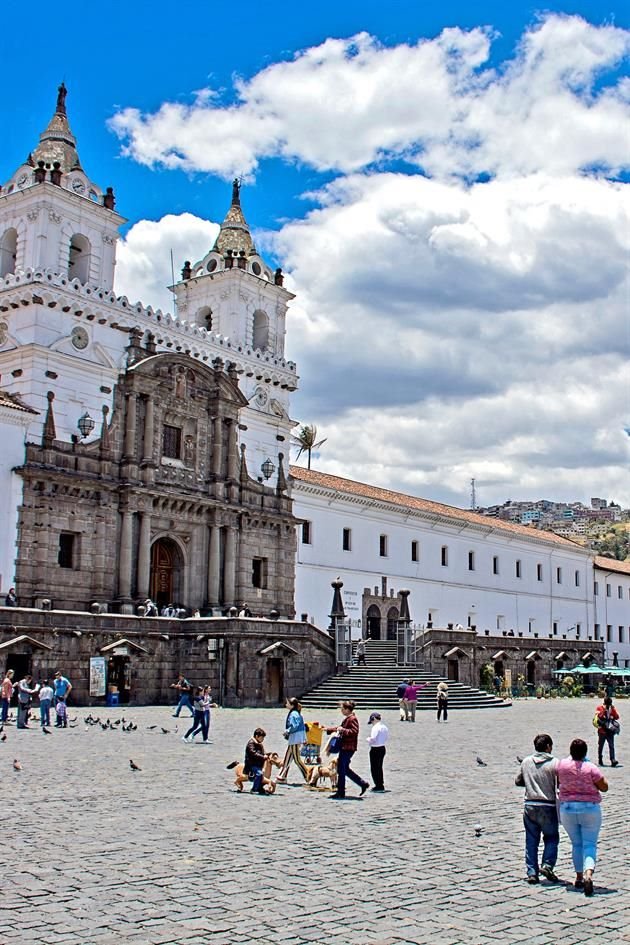 A 51 años de haber sido distinguida como Ciudad Patrimonio, Quito está más bella que nunca.