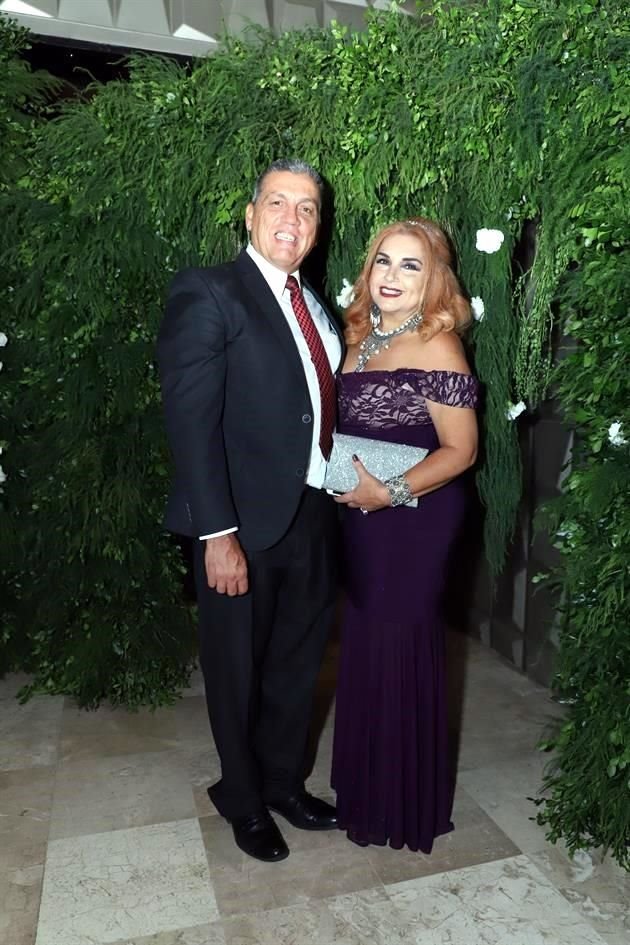 Eugenio Elizondo y Nancy Castillo de Elizondo