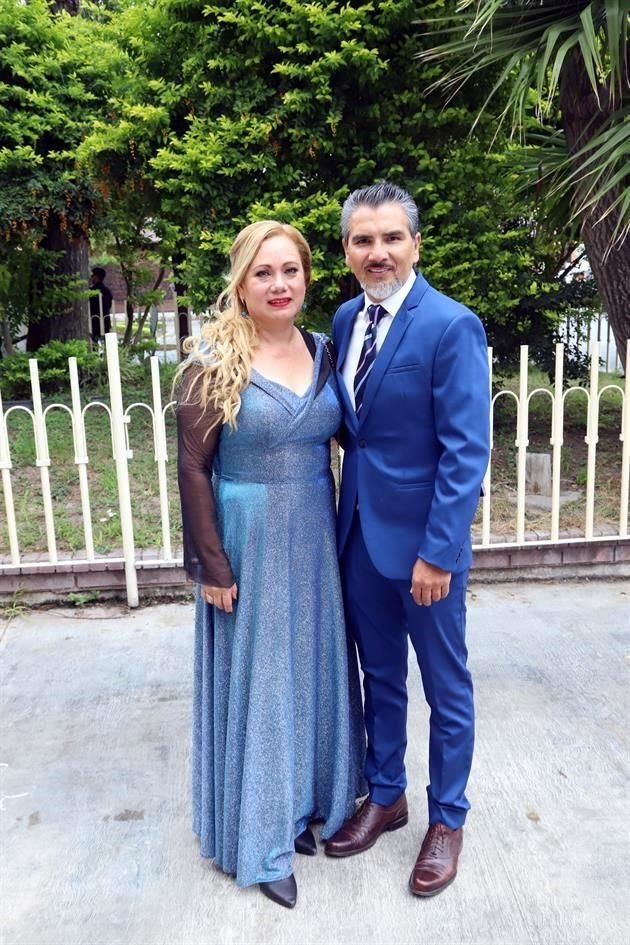 Sonia de la Rosa y Ricardo Flores
